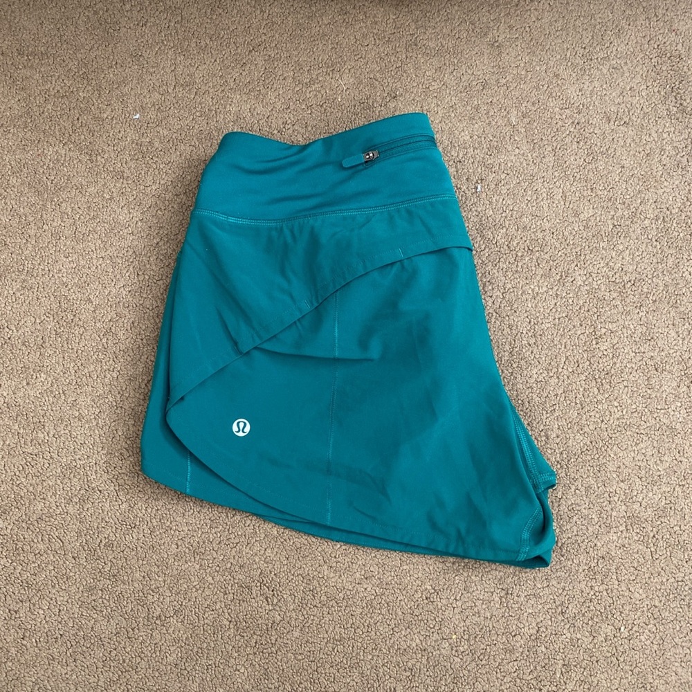 Lululemon Speed Up Shortes Lined 4” Size 6 Tall